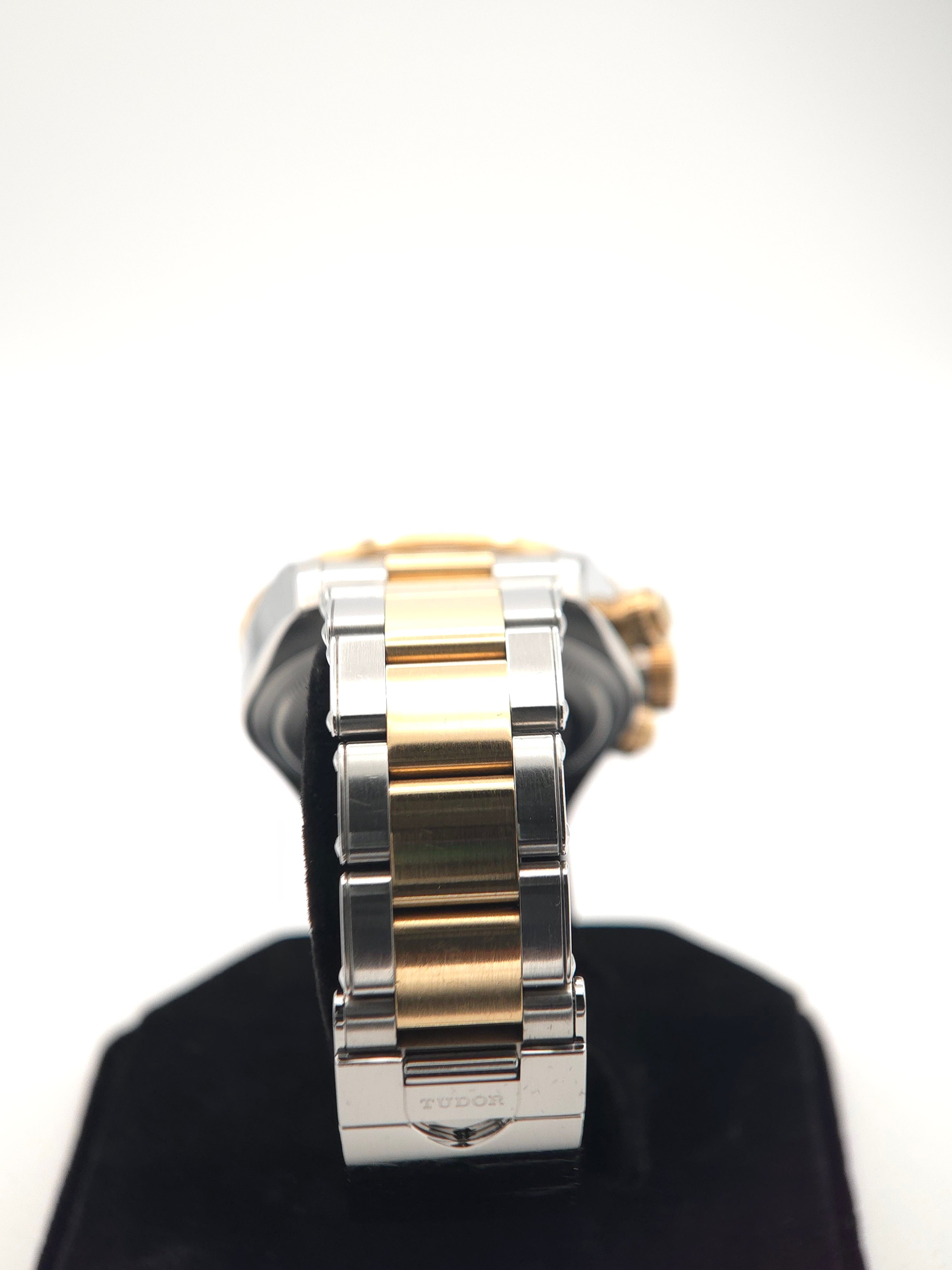 Tudor Black Bay Chrono S&G 41mm Black Dial Steel & Gold (Ref: 79363N) - Full Set