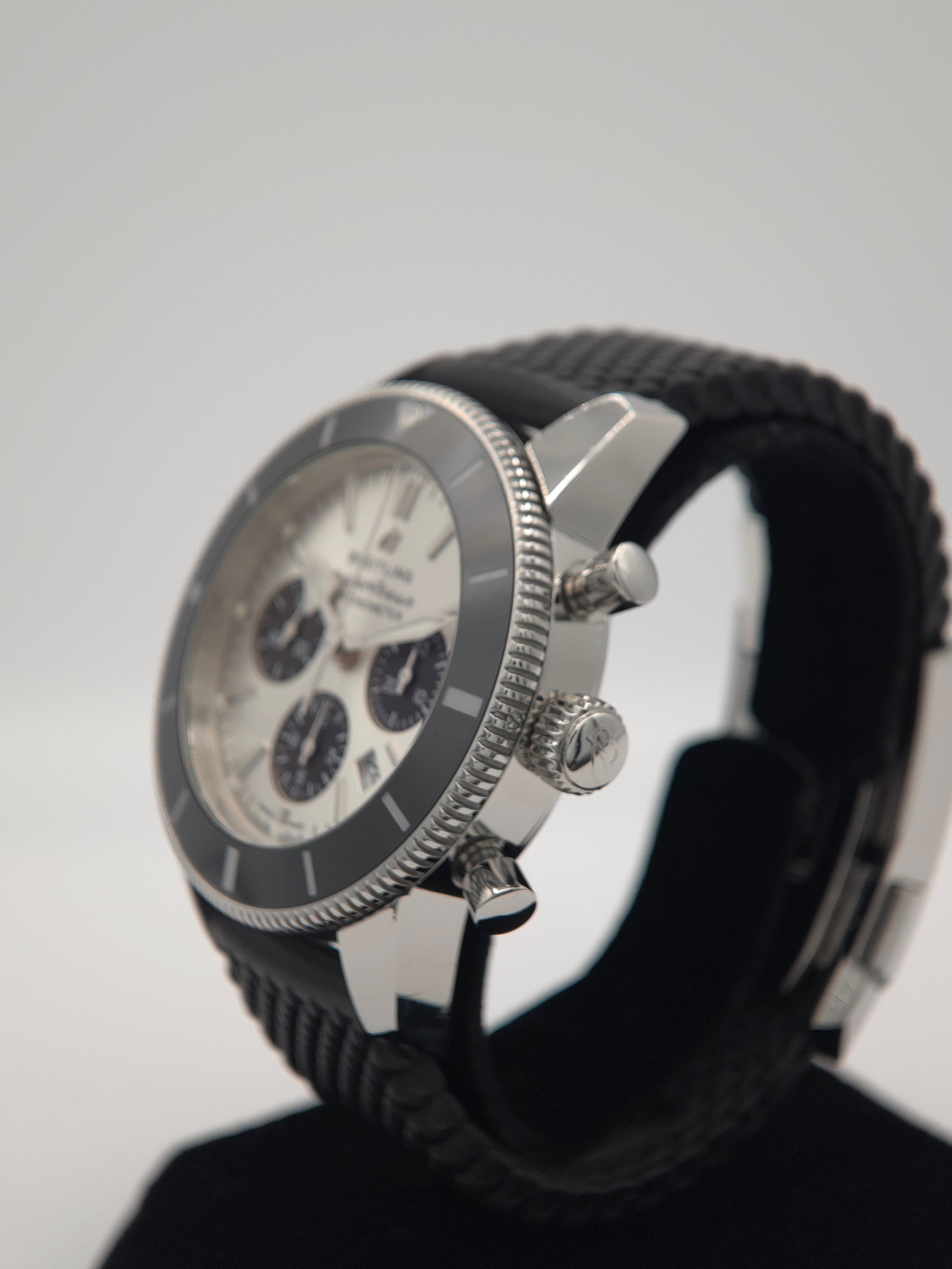 Breitling Superocean Heritage B01 Chronograph 44 Silver Dial Full Set (Ref: AB0162121G1A1)
