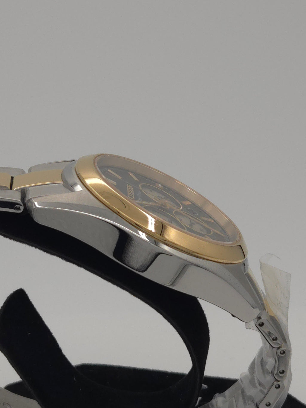 Citizen Sport Luxury Eco-Drive Chronograph 43mm Green Dial (Model CA4684-54X) - Brand New