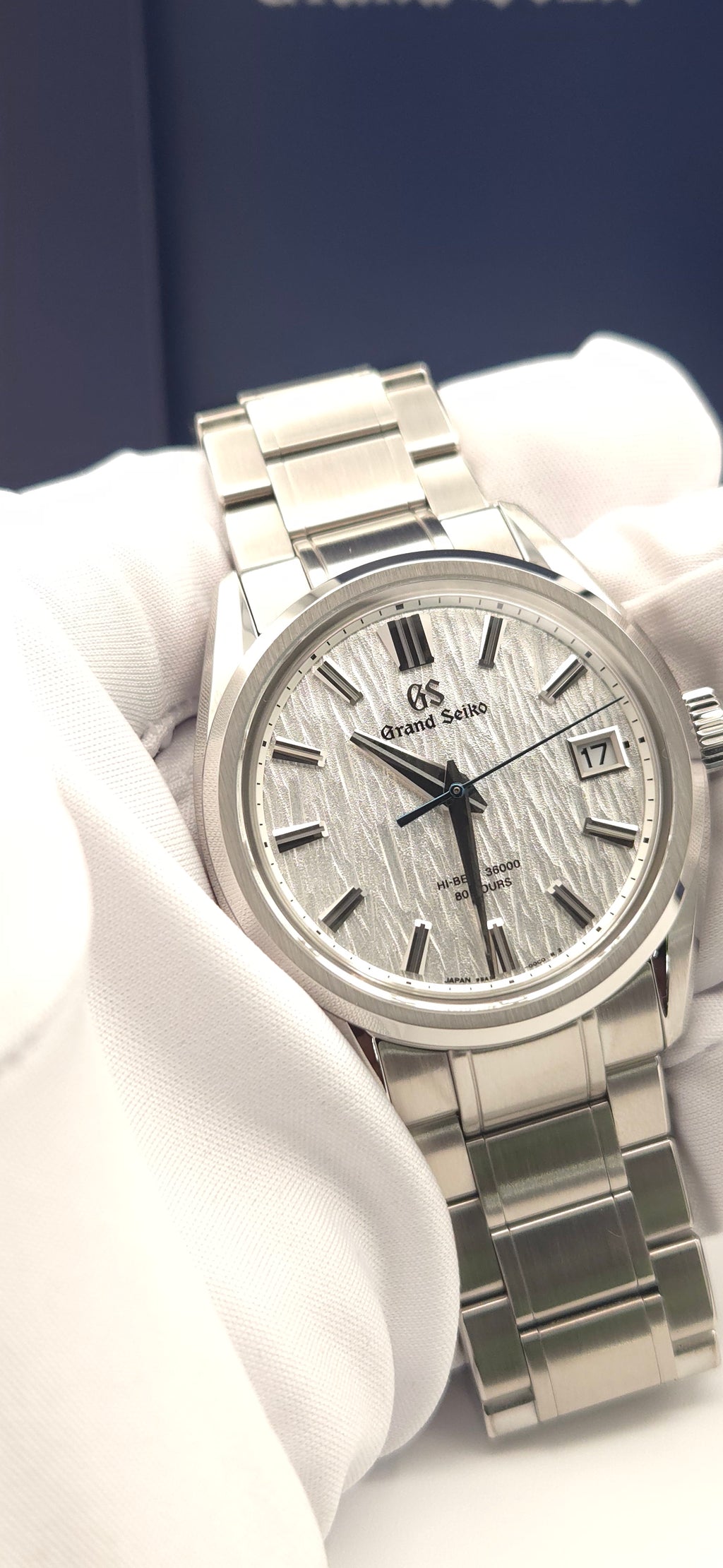 Grand Seiko Evolution 9 "White Birch" Hi-Beat SLGH005 (2025 Full Set + Extra Blue Rubber Strap)