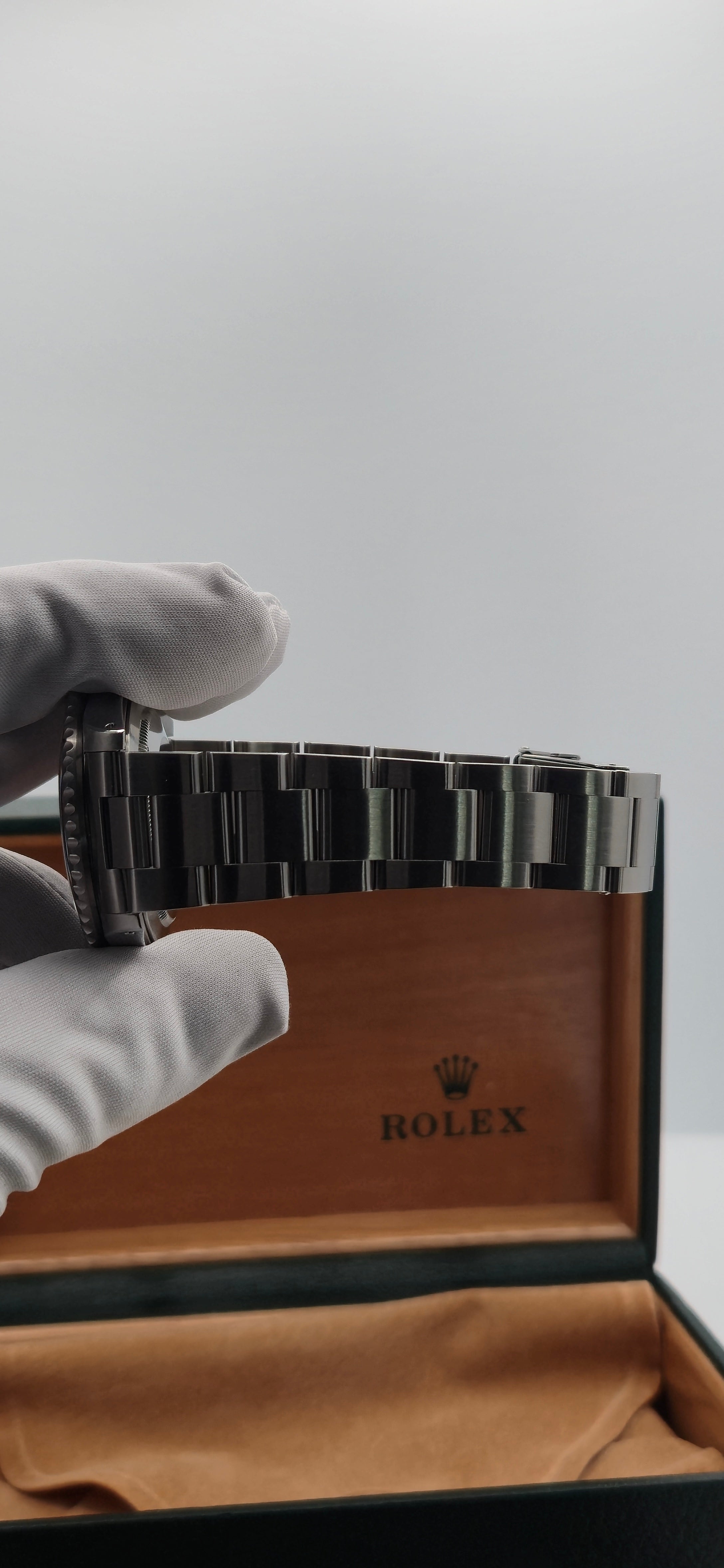 Rolex GMT-Master II "Coke" 16710 (September 2000 Full Set | A-Serial)