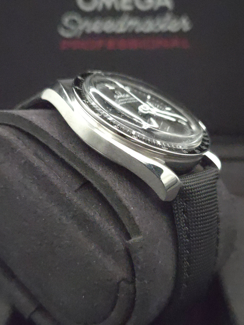 Omega Speedmaster Professional Moonwatch Hesalite 42mm Fabric Strap (Ref: 310.32.42.50.01.001) - Full Set