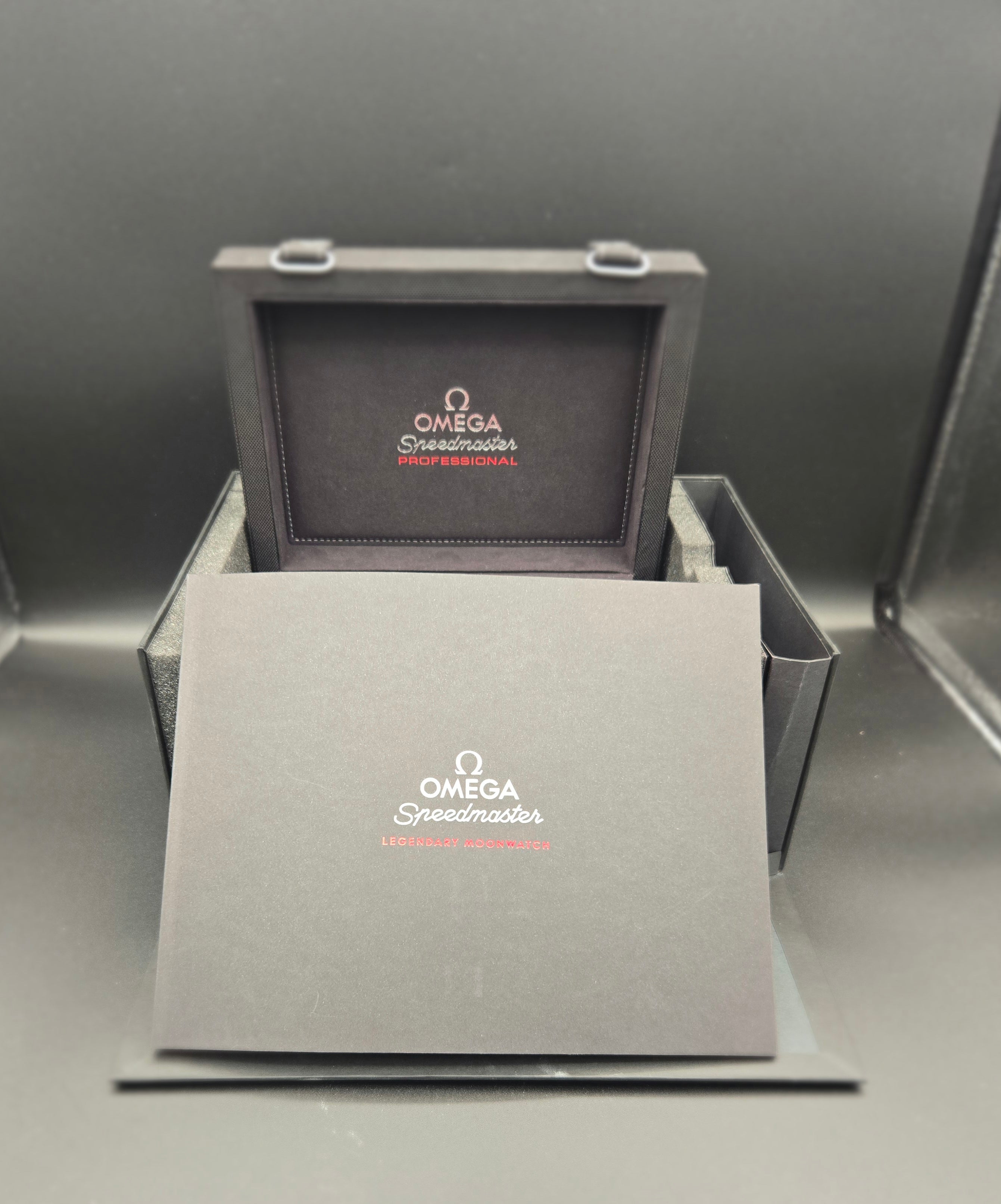 Omega Speedmaster Professional Moonwatch Hesalite 42mm Fabric Strap (Ref: 310.32.42.50.01.001) - Full Set