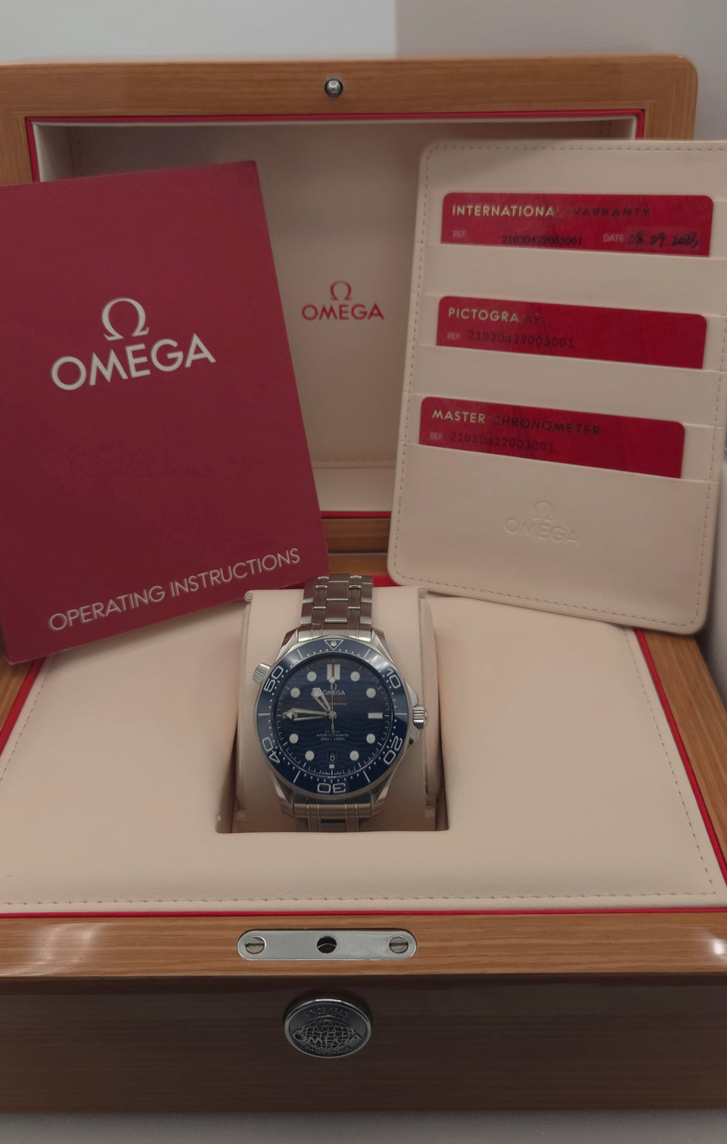 Omega Seamaster Diver 300M 42mm Blue Wave Dial 210.30.42.20.03.001 (2023 Box & Papers)