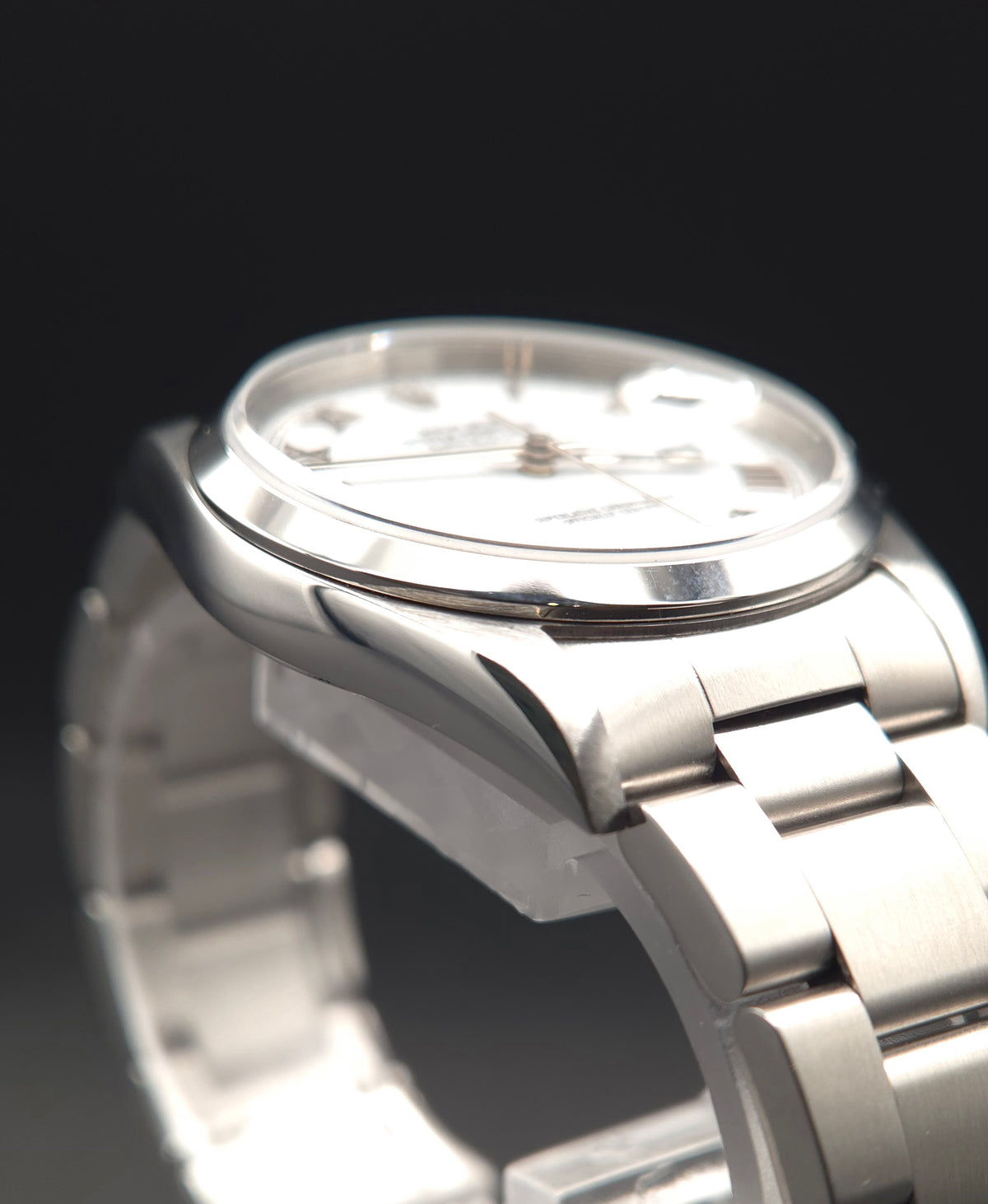 Rolex Datejust 36mm White Dial Applied Roman Numerals Smooth Bezel Ref. 16200 (Y-Serial)