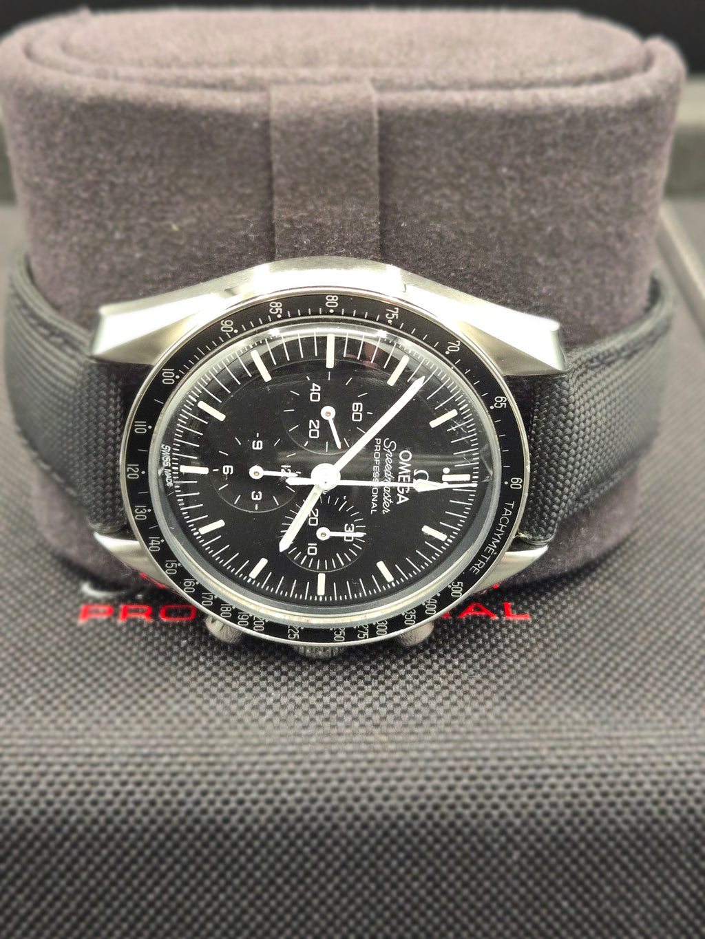 Omega Speedmaster Professional Moonwatch Hesalite 42mm Fabric Strap (Ref: 310.32.42.50.01.001) - Full Set