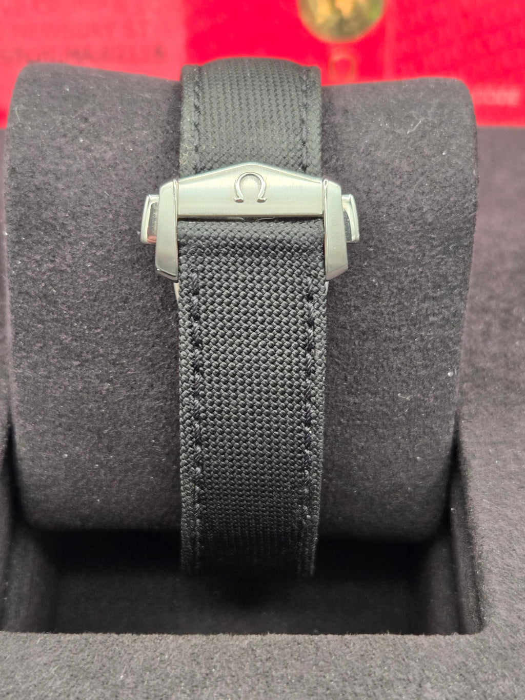 Omega Speedmaster Professional Moonwatch Hesalite 42mm Fabric Strap (Ref: 310.32.42.50.01.001) - Full Set