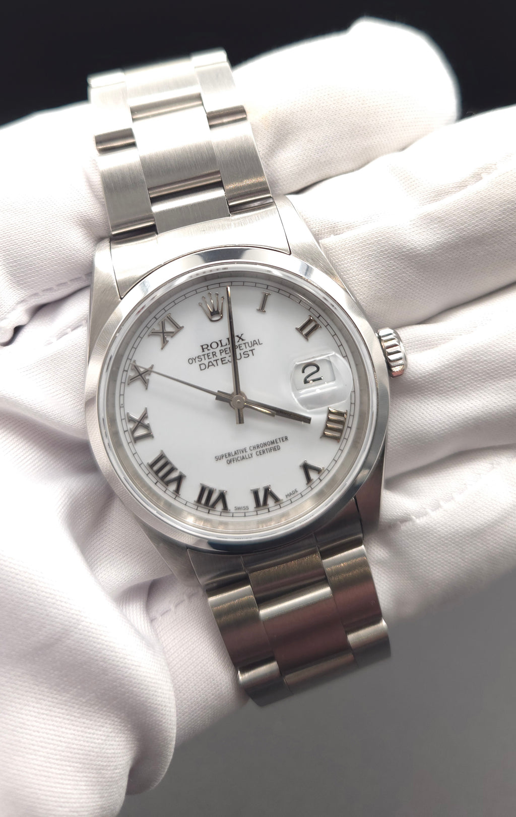 Rolex Datejust 36mm White Dial Applied Roman Numerals Smooth Bezel Ref. 16200 (Y-Serial)