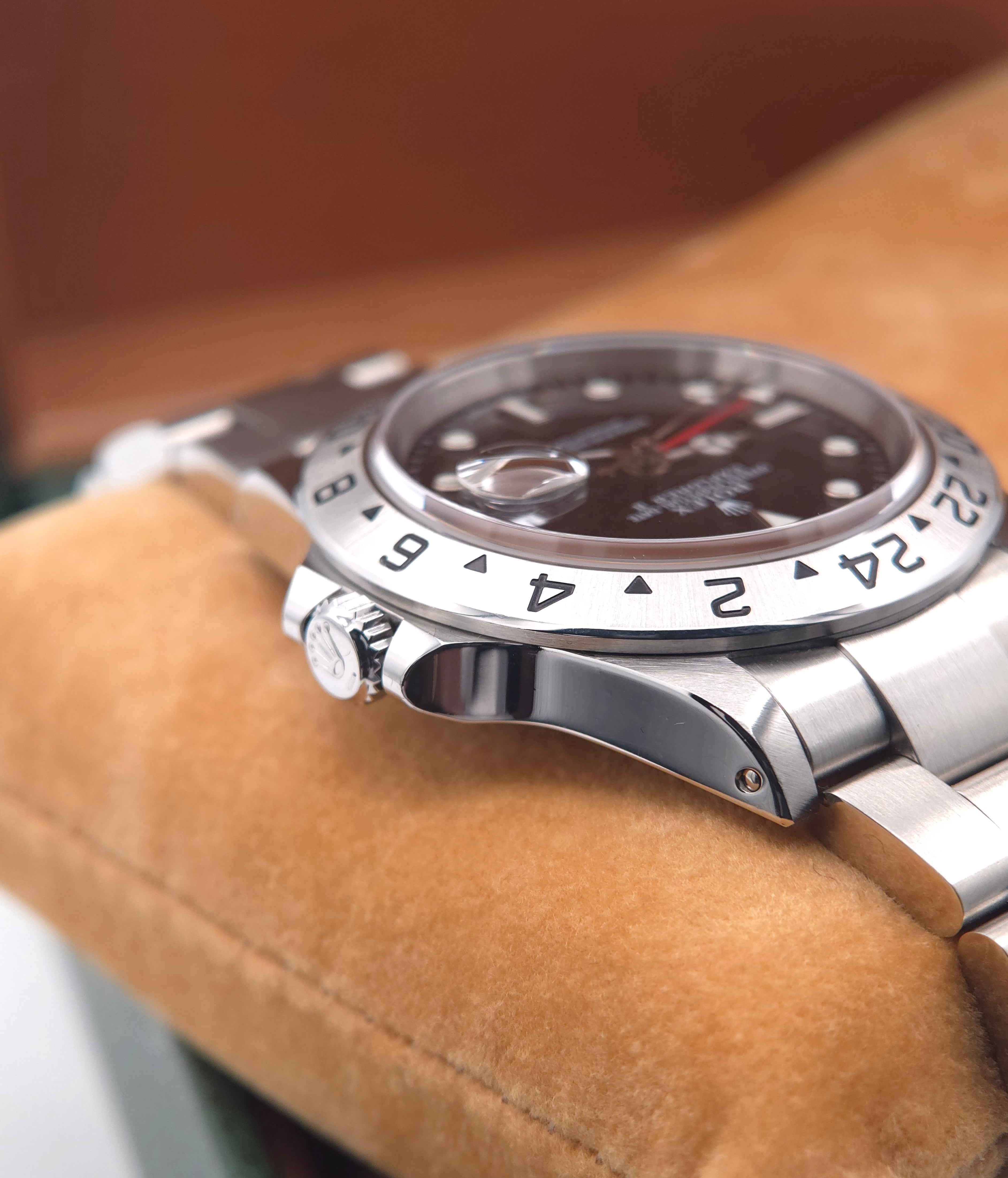 Rolex Explorer II 40mm 16570 Black Dial (July 2000 Full Set | A-Serial)