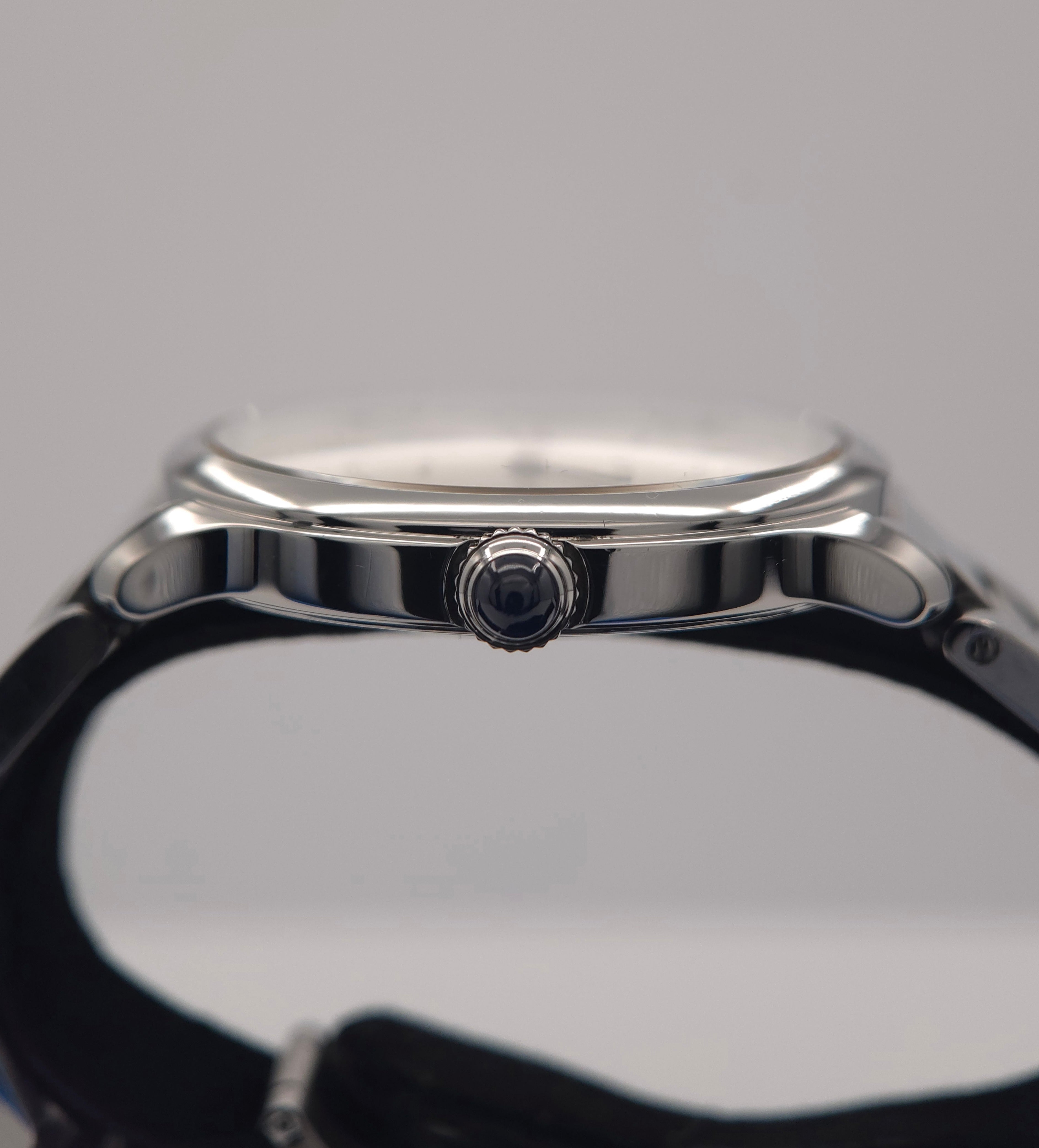 Cartier Ronde Must de Cartier 40mm White Dial WSRN0035 (2022 Warranty Card Only)
