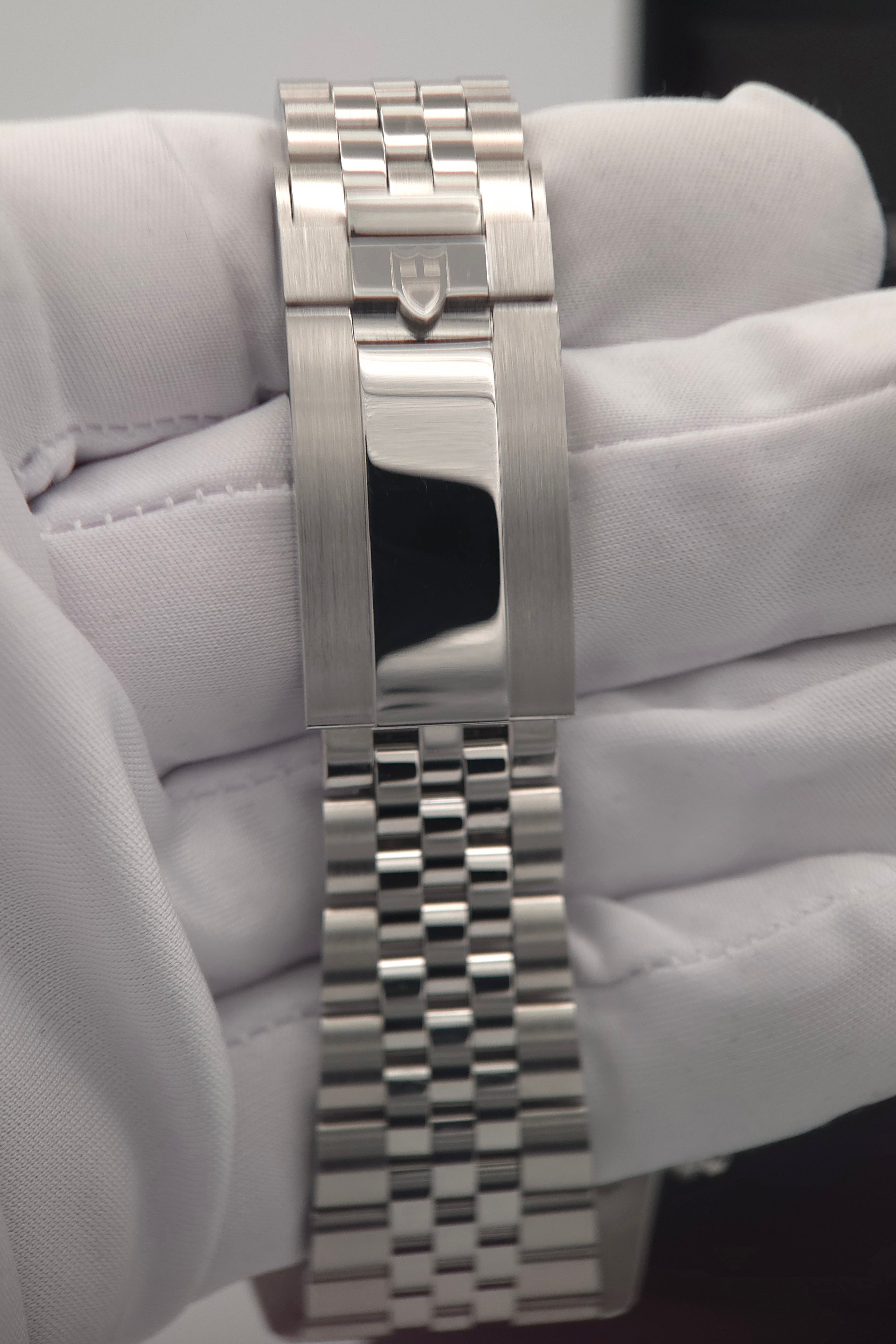 Tudor Black Bay Chrono "Panda" Opaline Dial 41mm 5-Link M79360N-0014 (November 2025 Full Set)