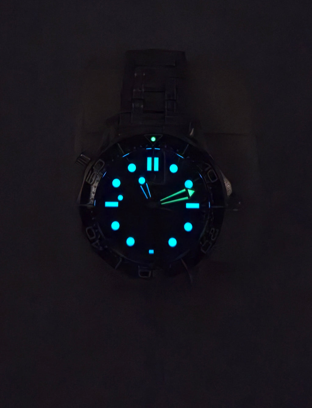 Omega Seamaster Diver 300M 42mm Blue Wave Dial 210.30.42.20.03.001 (2023 Box & Papers)