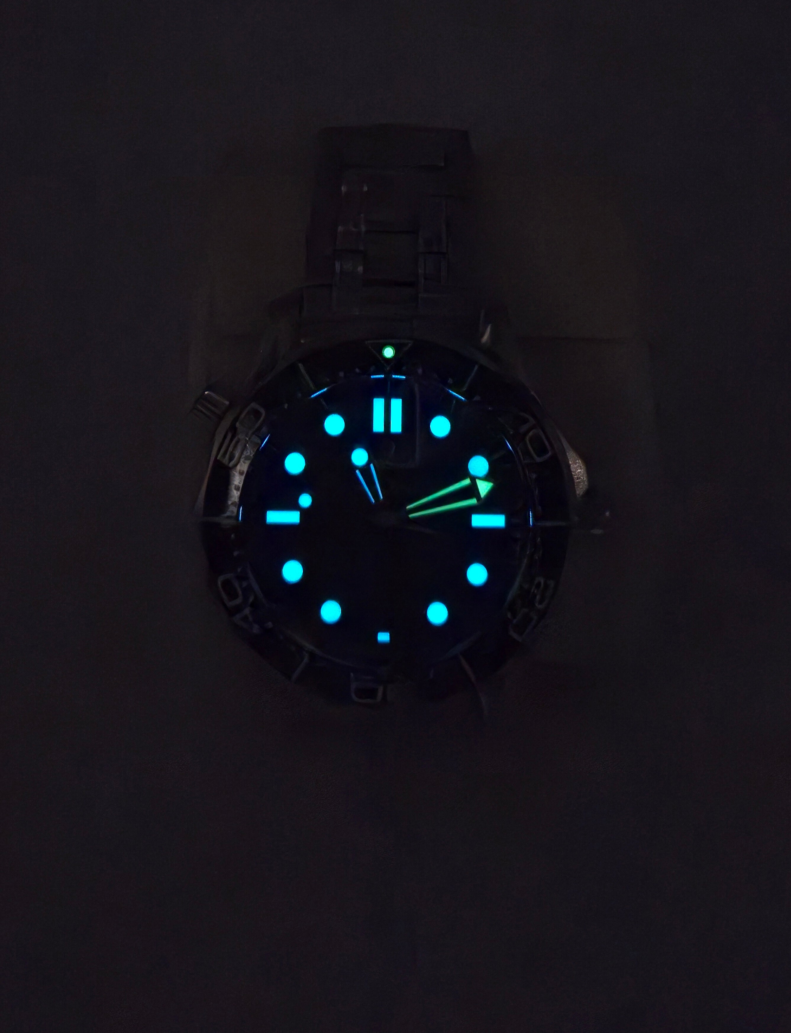 Omega Seamaster Diver 300M 42mm Blue Wave Dial 210.30.42.20.03.001 (2023 Box & Papers)
