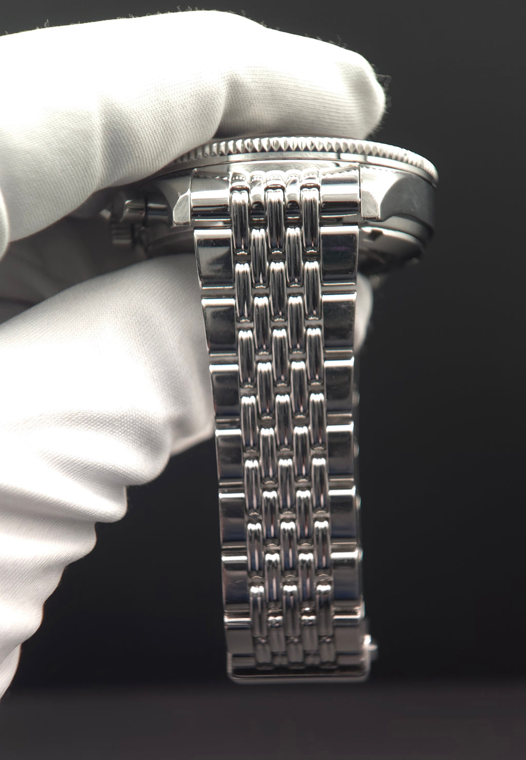 TAG Heuer Heritage Autavia Calibre Heuer 02 42mm CBE2110.BA0687 (2018 Full Set + Extra OEM Black Rubber Strap)