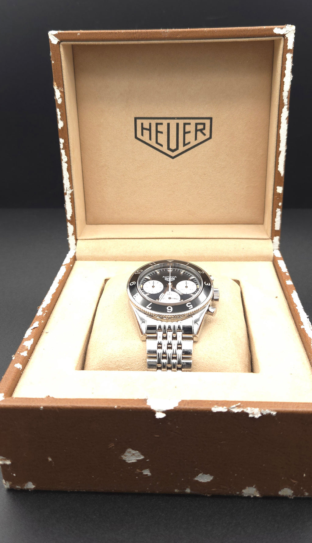TAG Heuer Heritage Autavia Calibre Heuer 02 42mm CBE2110.BA0687 (2018 Full Set + Extra OEM Black Rubber Strap)