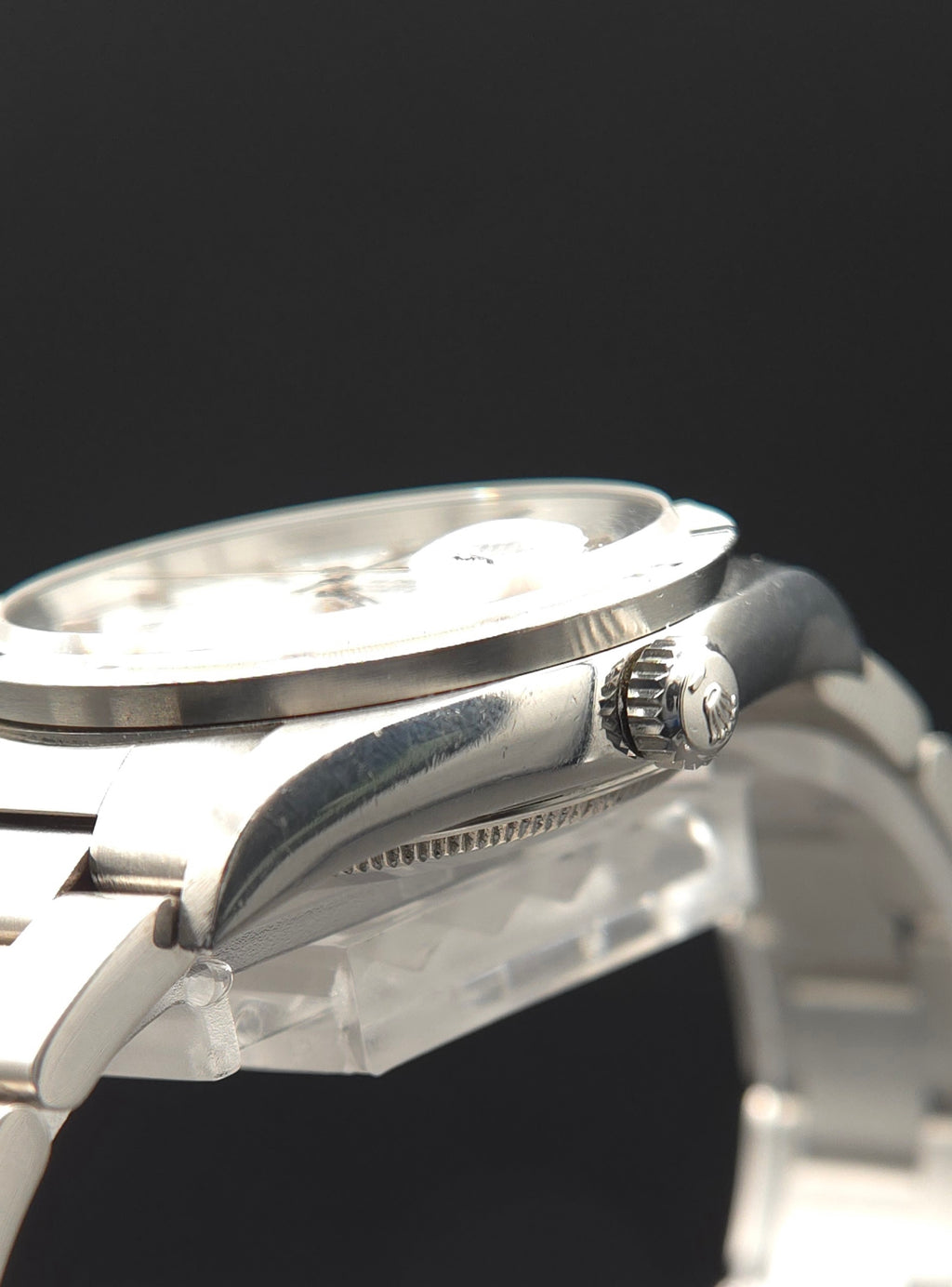 Rolex Oyster Perpetual Date 34mm 15210 White Roman Dial (1994 Papers)