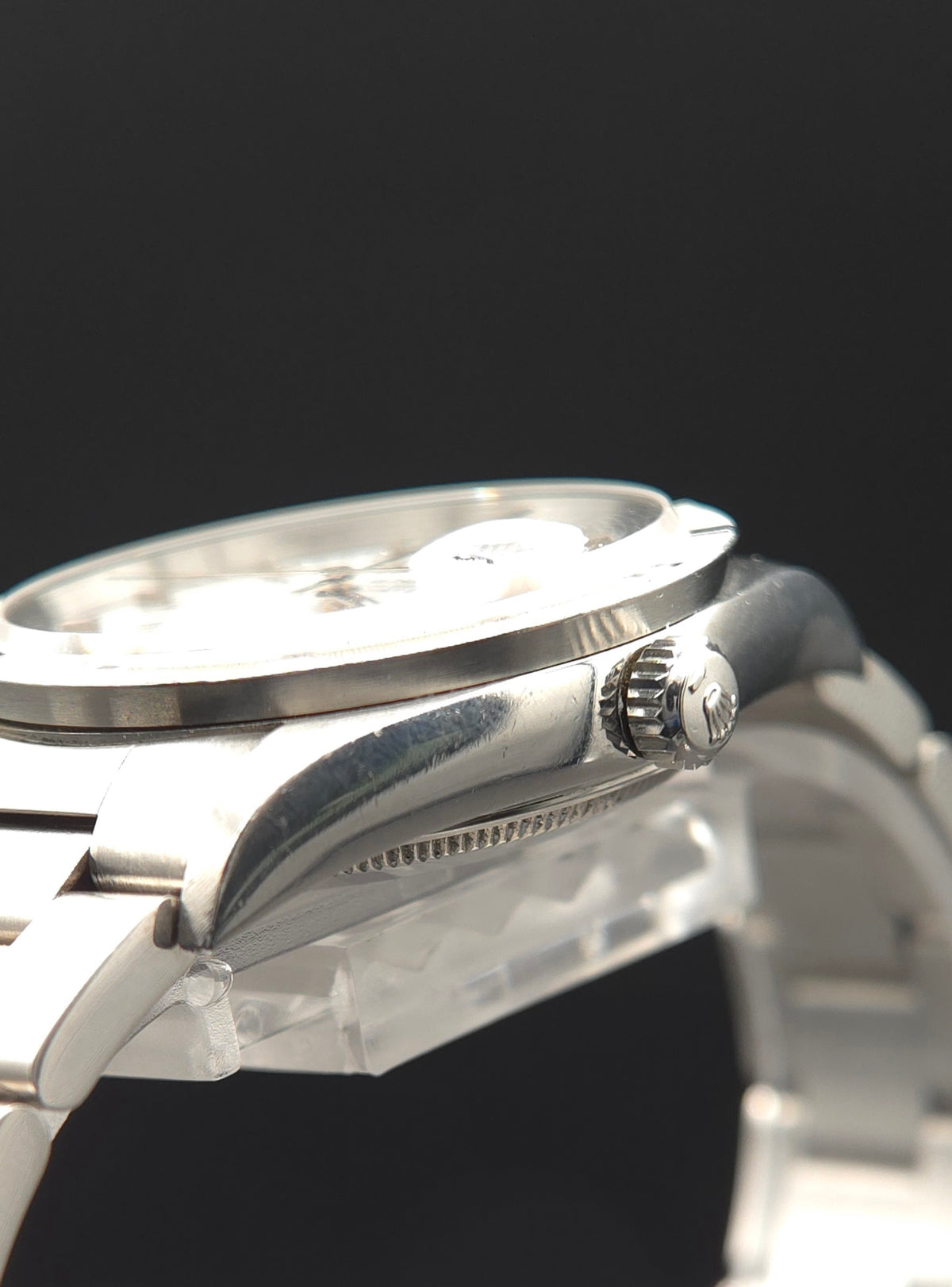 Rolex Oyster Perpetual Date 34mm 15210 White Roman Dial (1994 Papers)