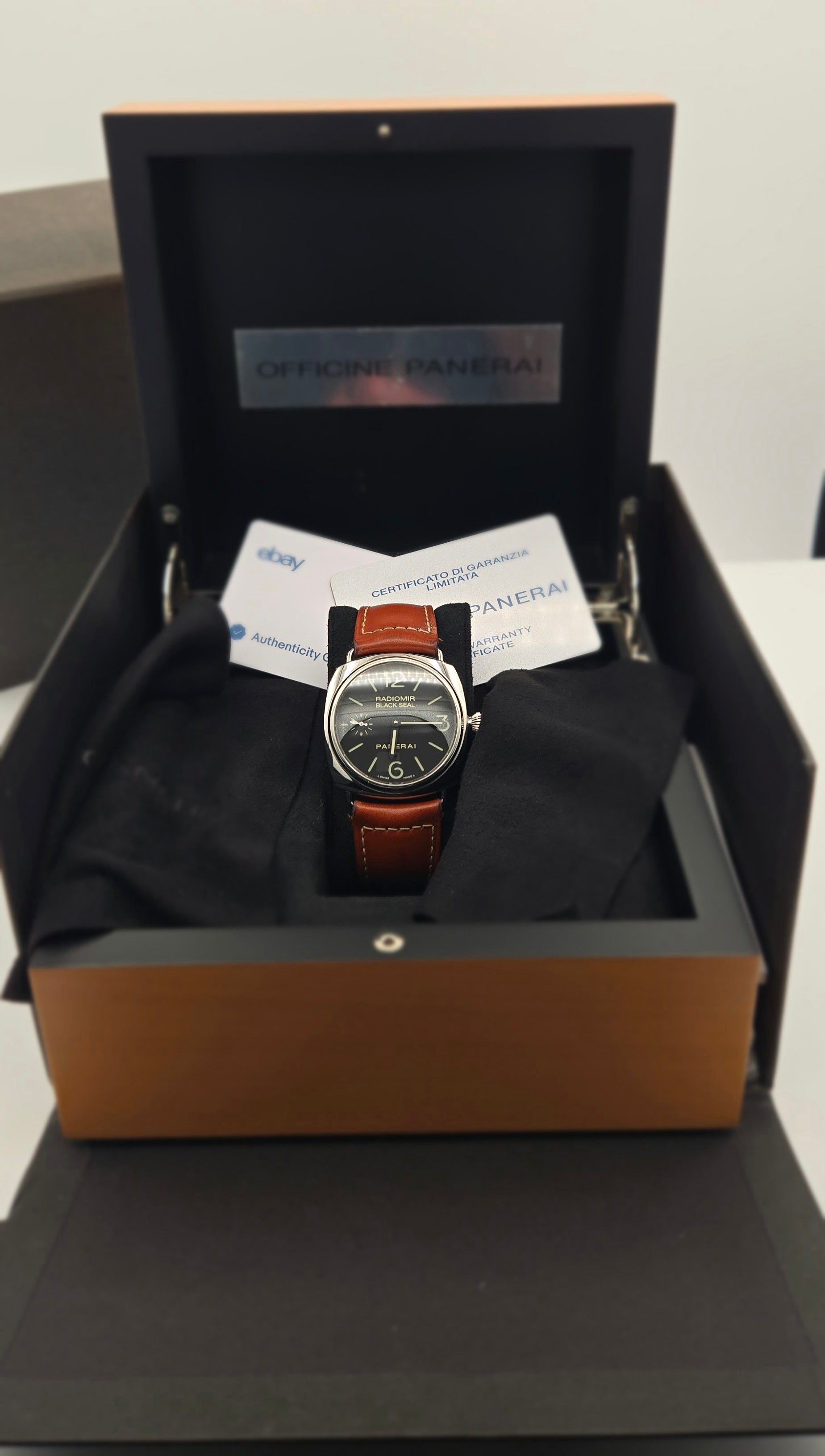 Panerai Radiomir Black Seal 45mm PAM00183 (2016 Box & Papers)