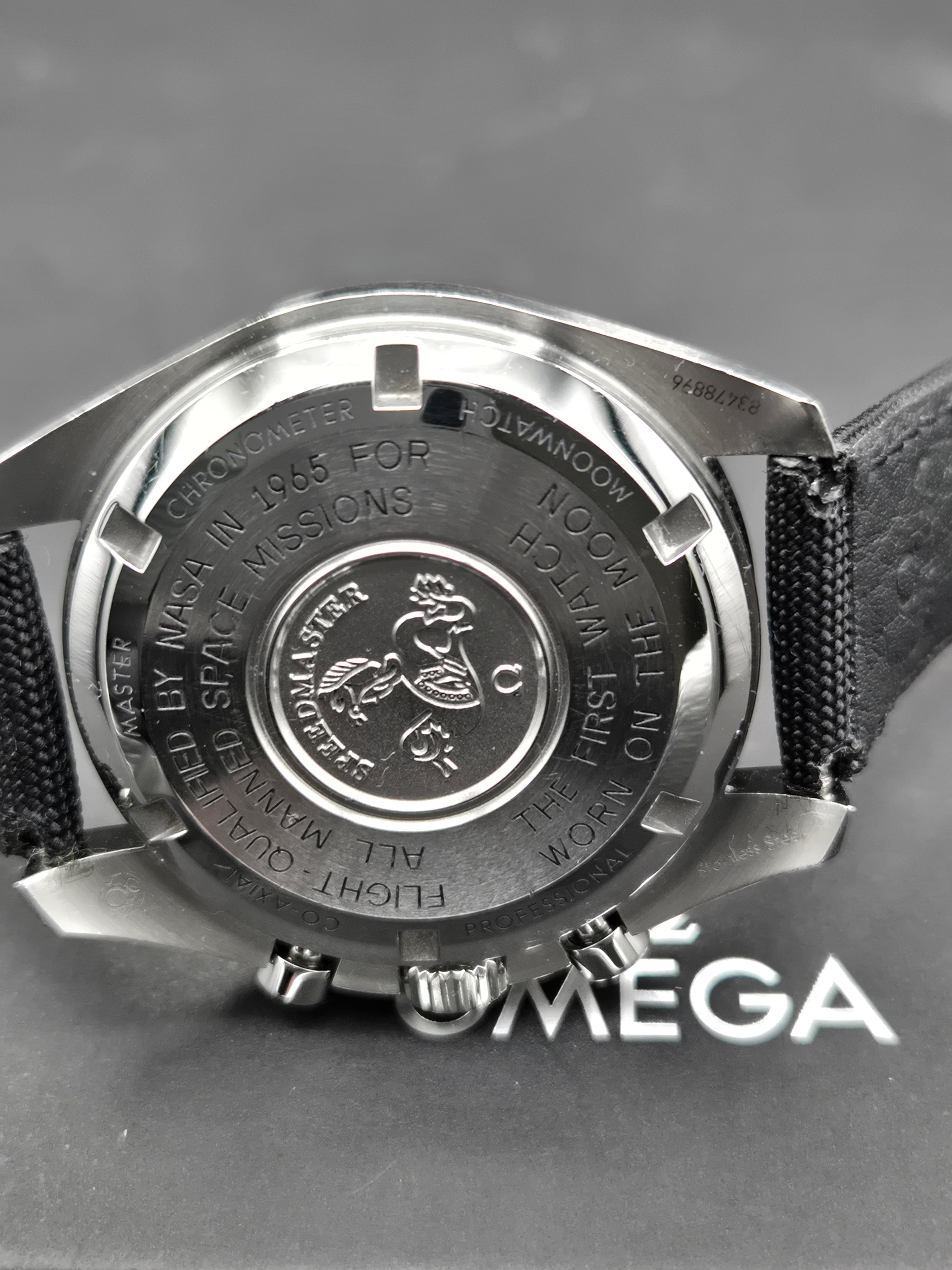 Omega Speedmaster Professional Moonwatch Hesalite 42mm Fabric Strap (Ref: 310.32.42.50.01.001) - Full Set