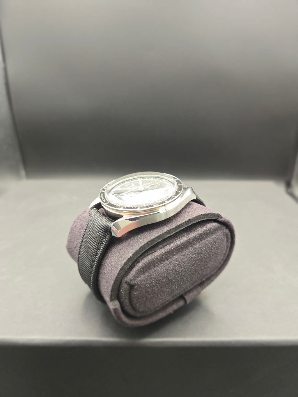 Omega Speedmaster Professional Moonwatch Hesalite 42mm Fabric Strap (Ref: 310.32.42.50.01.001) - Full Set