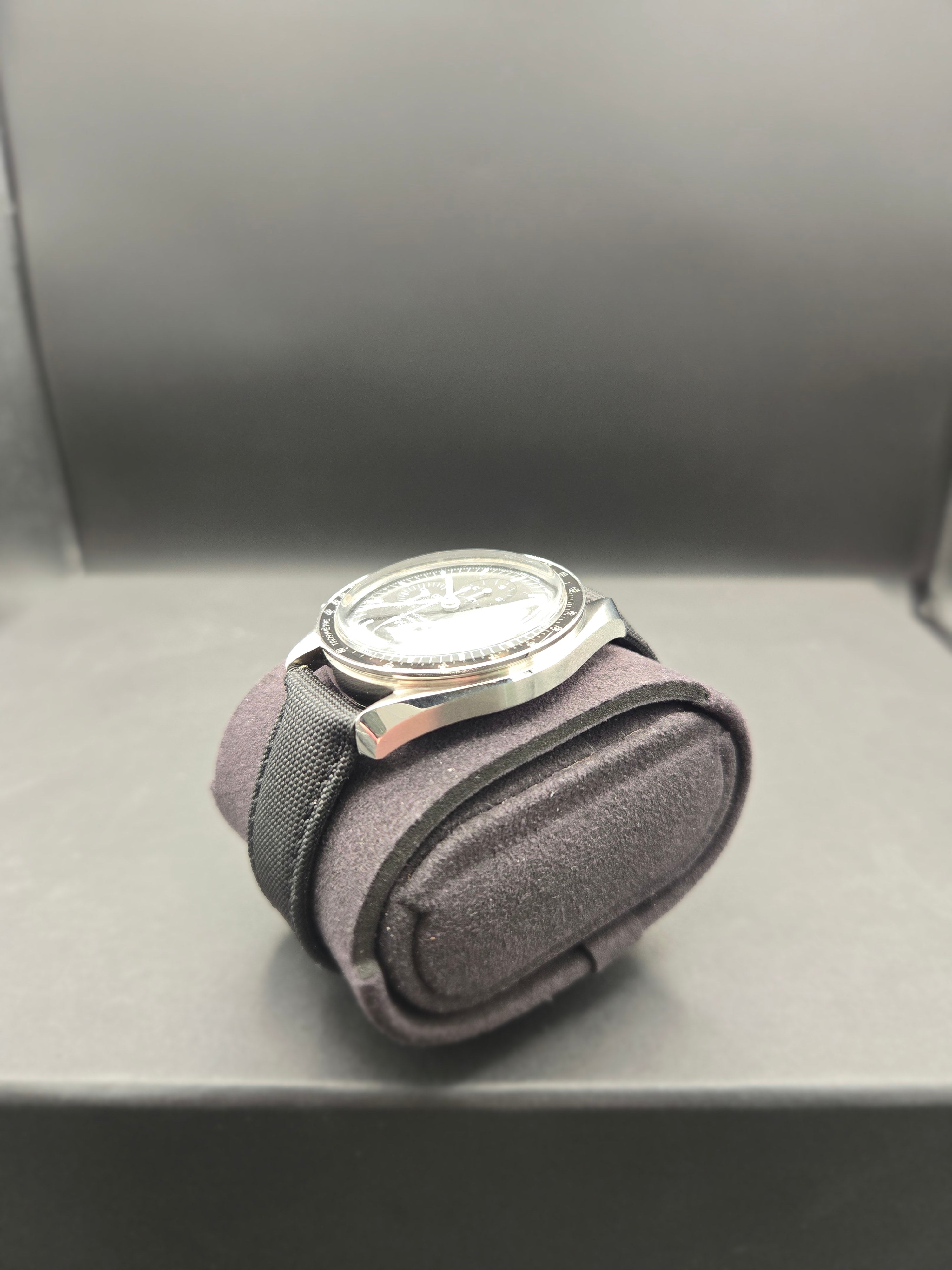Omega Speedmaster Professional Moonwatch Hesalite 42mm Fabric Strap (Ref: 310.32.42.50.01.001) - Full Set